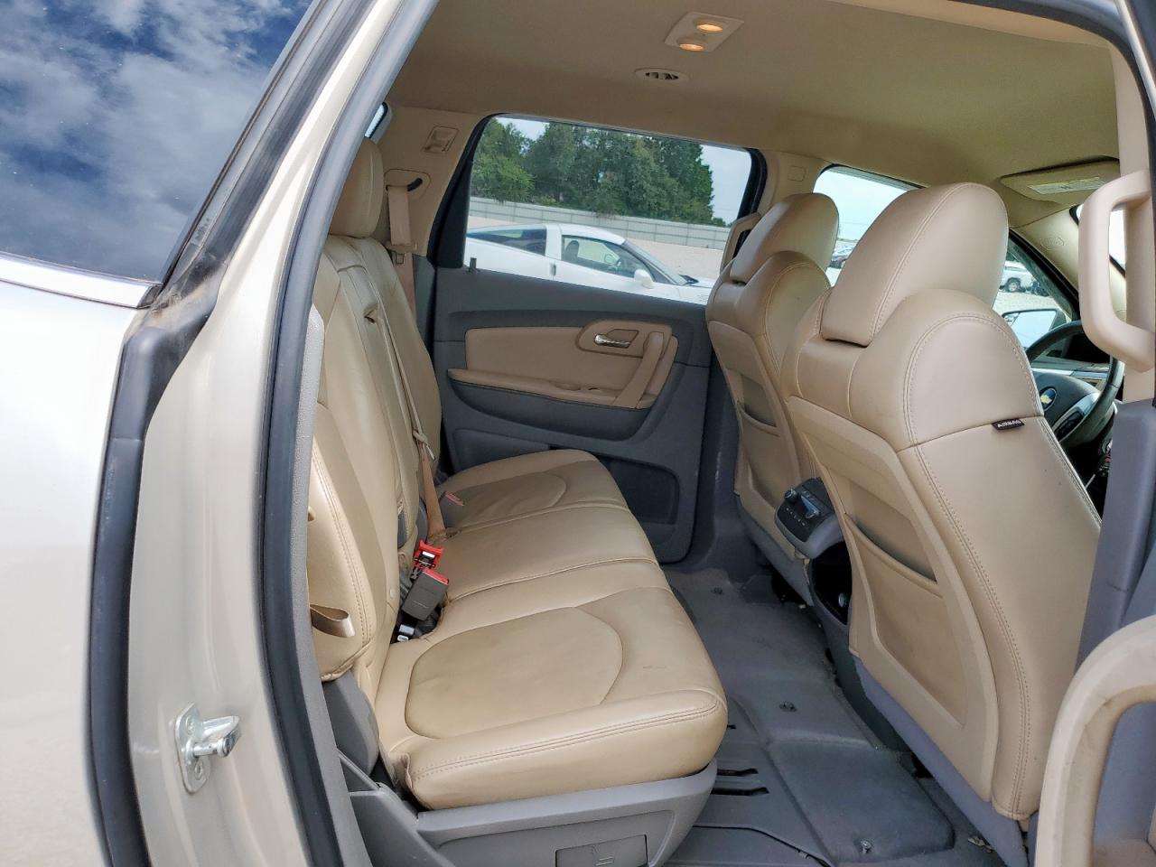 2011 Chevrolet Traverse Lt VIN: 1GNKRJED0BJ135595 Lot: 63830765