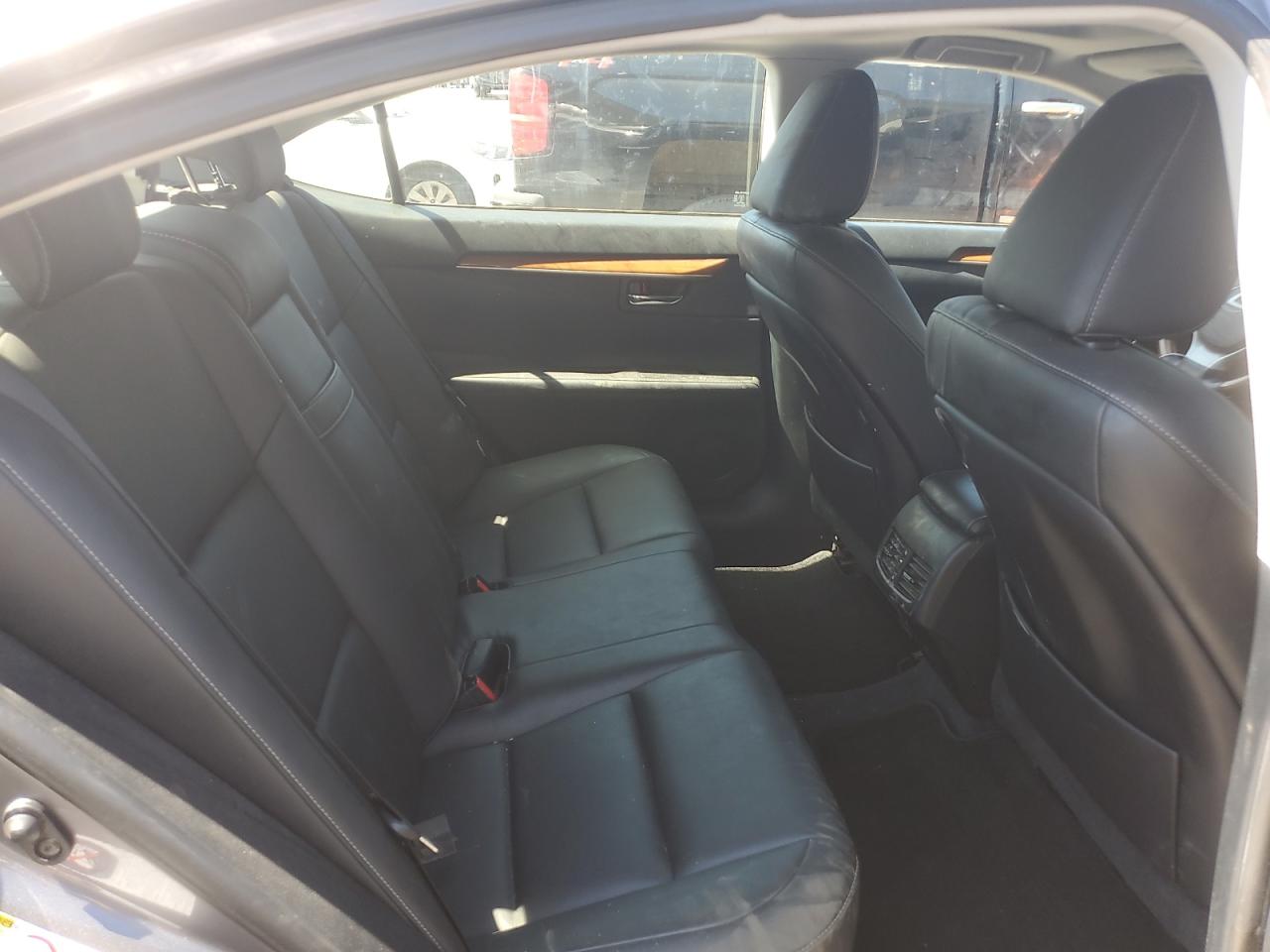 jthbw1gg9d2015783 JTHBW1GG9D2015783 2013 Lexus Es 300H