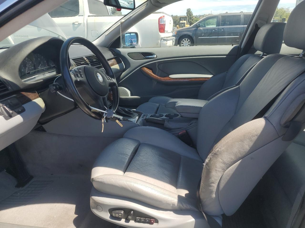 wbabn33451jw57072 WBABN33451JW57072 2001 BMW 325 Ci