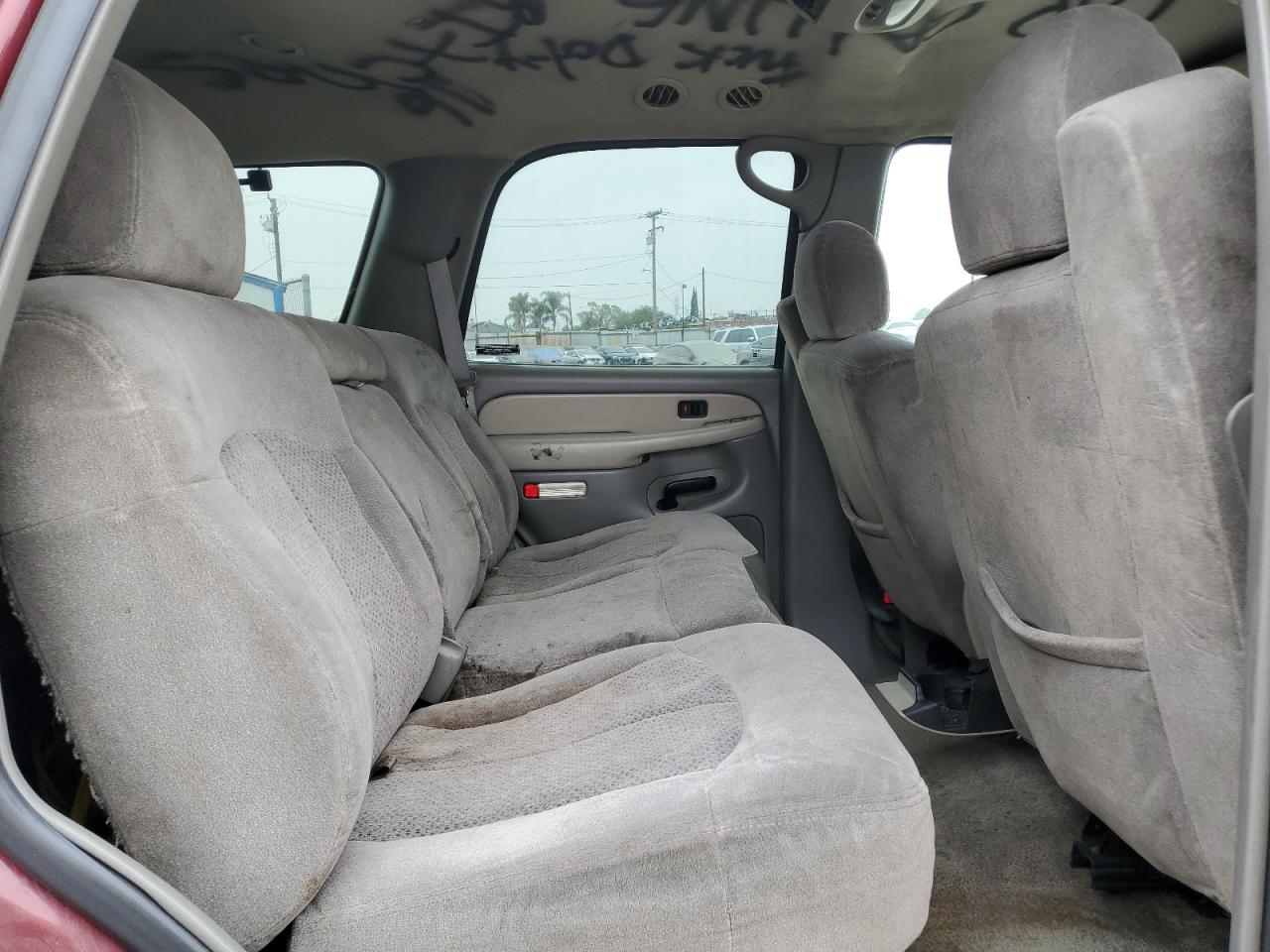 2001 Chevrolet Tahoe C1500 VIN: 1GNEC13T01R152437 Lot: 70781245