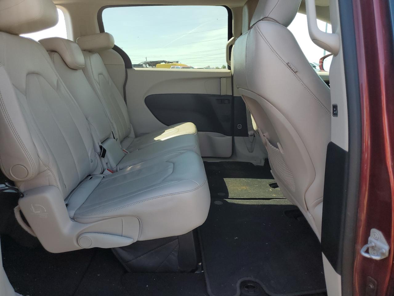 2017 Chrysler Pacifica Touring L VIN: 2C4RC1BG2HR523780 Lot: 65679275
