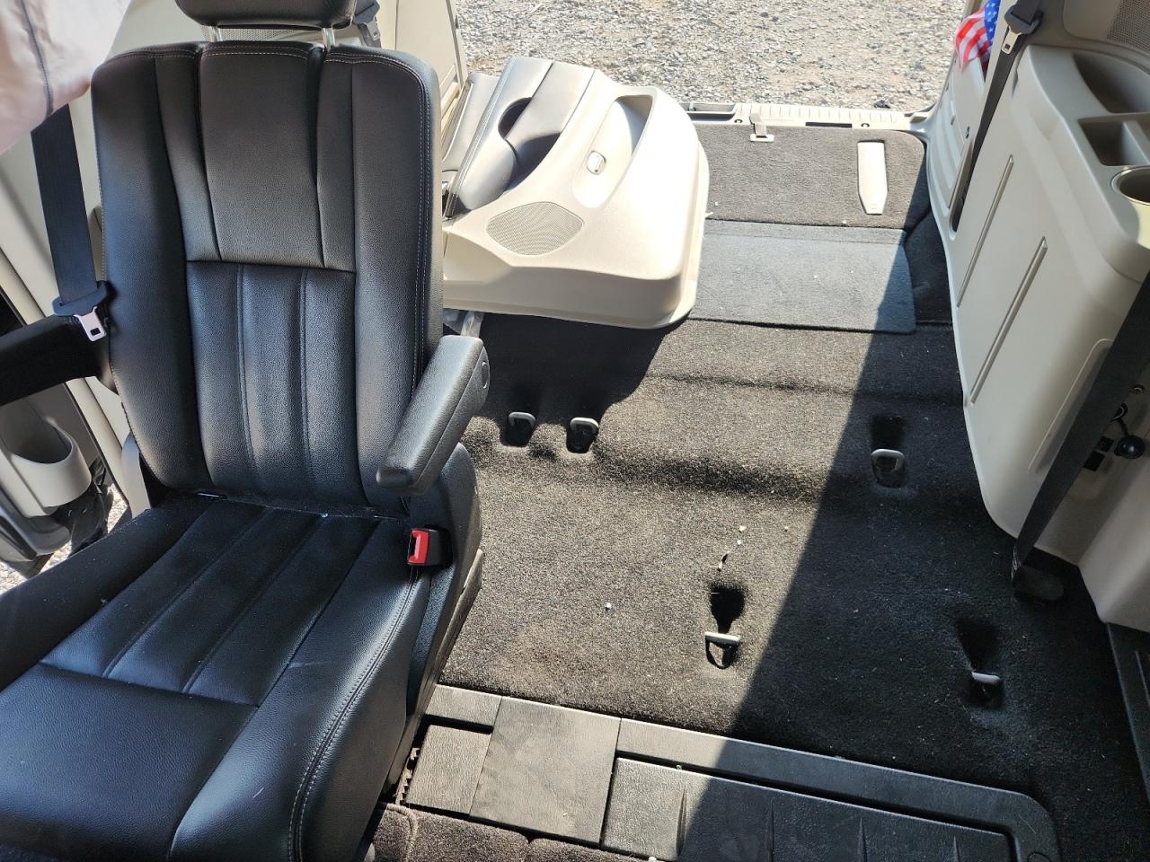 2016 Chrysler Town & Country Touring VIN: 2C4RC1BG3GR120017 Lot: 66148215