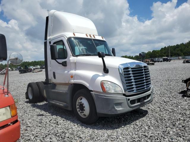 2015 Freightliner Cascadia 125 Semi Truck