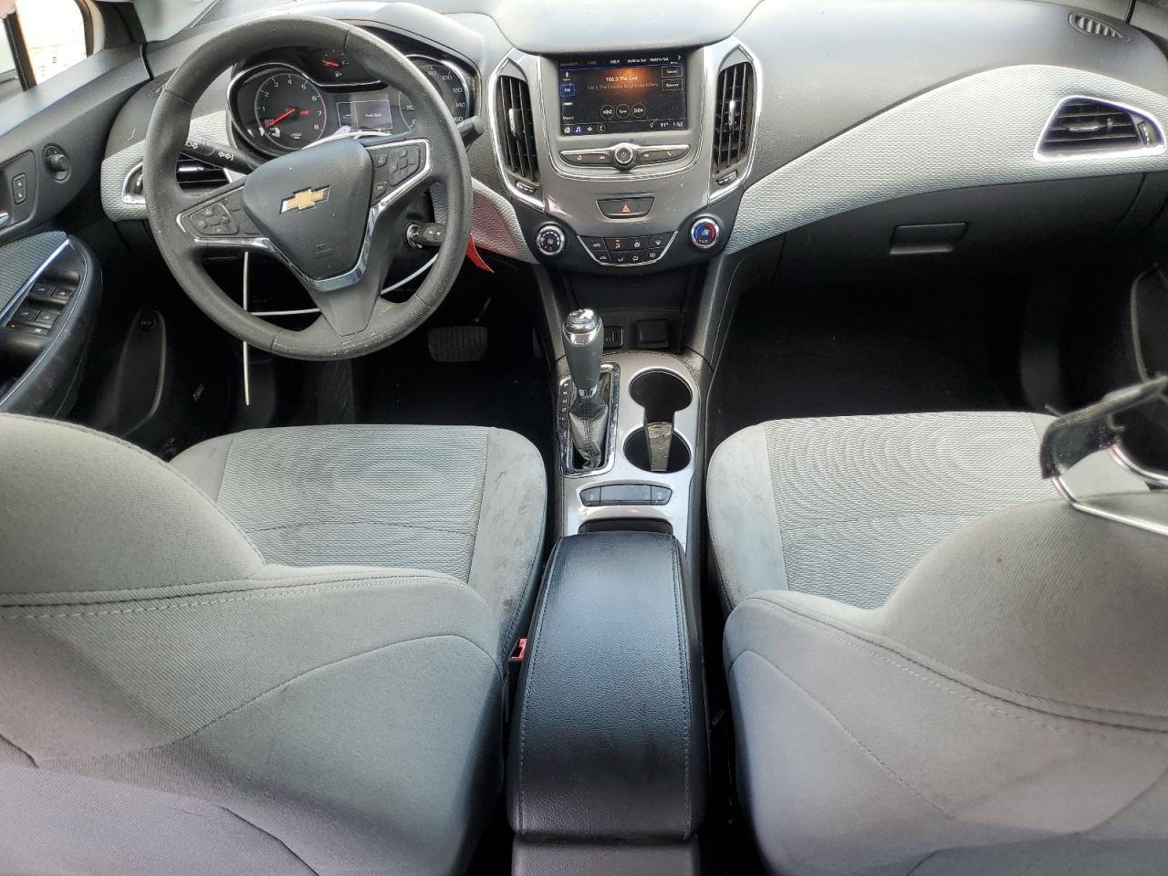 2019 Chevrolet Cruze Lt VIN: 1G1BE5SM0K7118656 Lot: 64691695