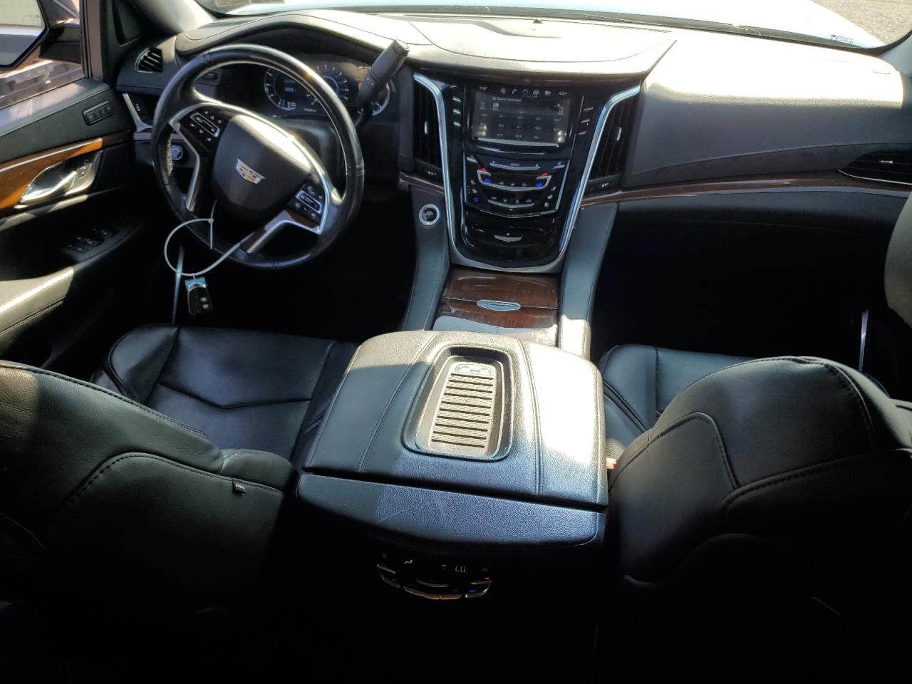 2018 Cadillac Escalade Premium Luxury VIN: 1GYS4CKJ0JR402760 Lot: 64000075