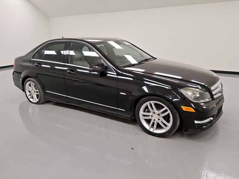  MERCEDES-BENZ C-CLASS 2012 Czarny