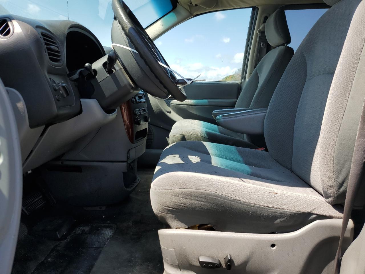 2005 Chrysler Town & Country VIN: 1C4GP45R35B308140 Lot: 64807475
