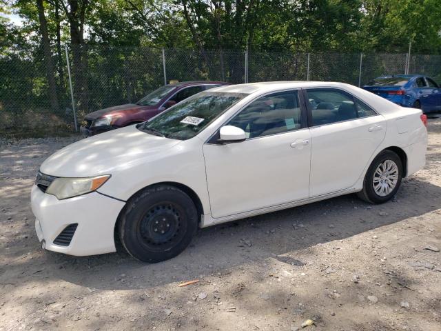  TOYOTA CAMRY 2014 Biały