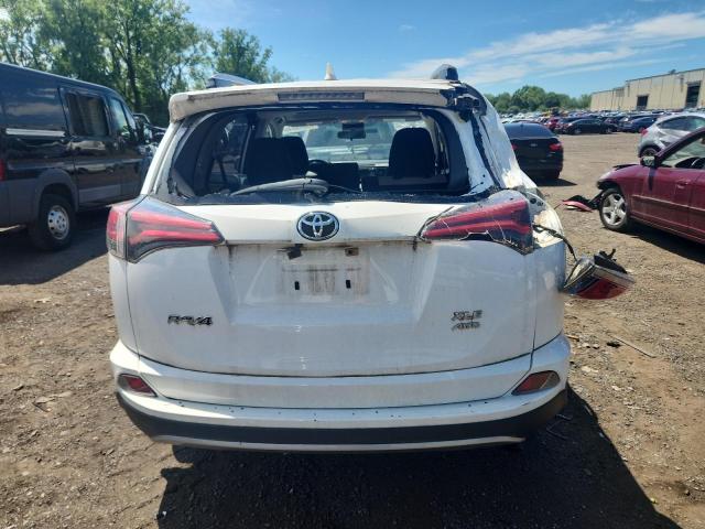  TOYOTA RAV4 2018 Biały