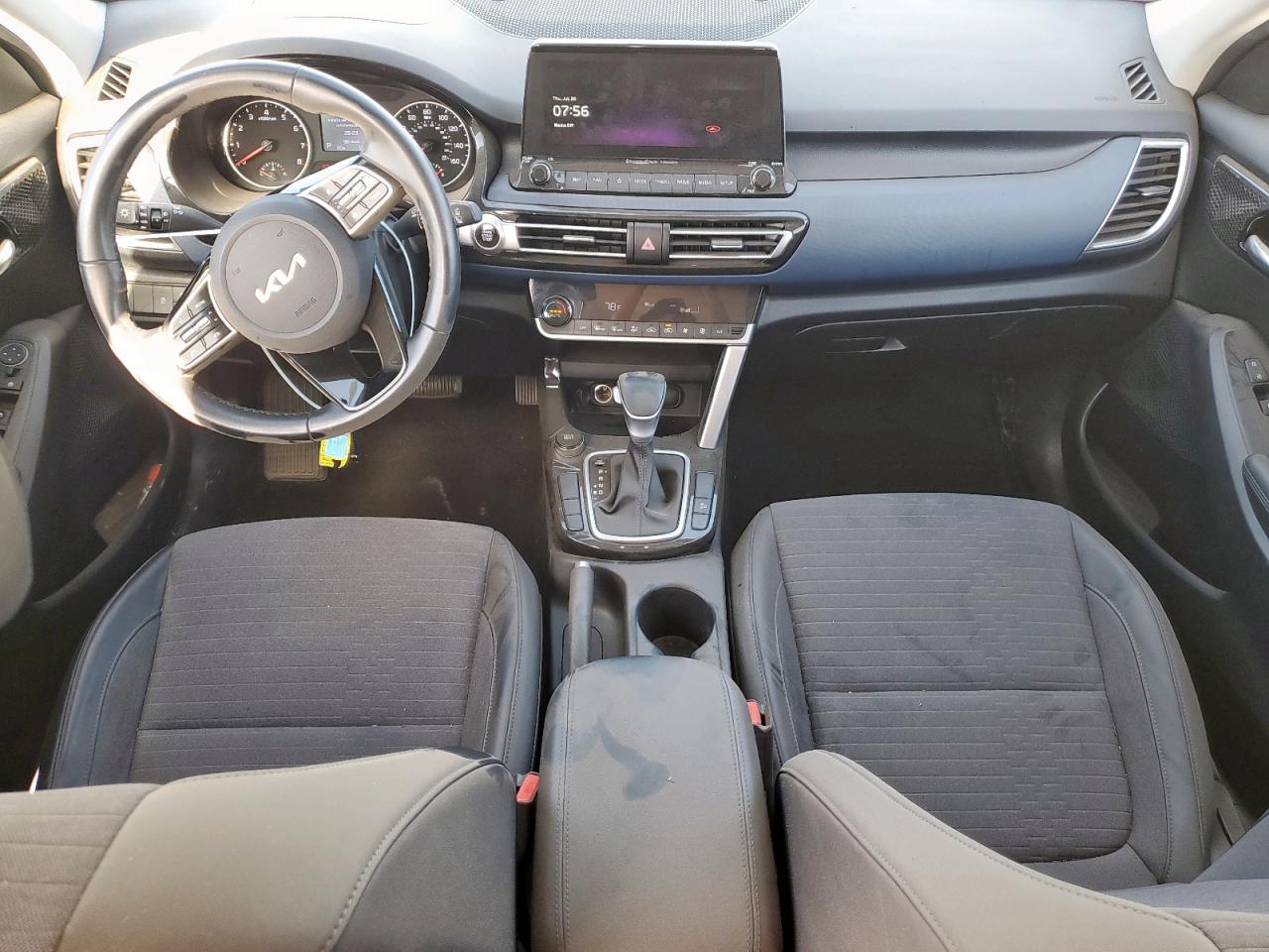 KNDEU2AA8P7398265 2023 Kia Seltos S