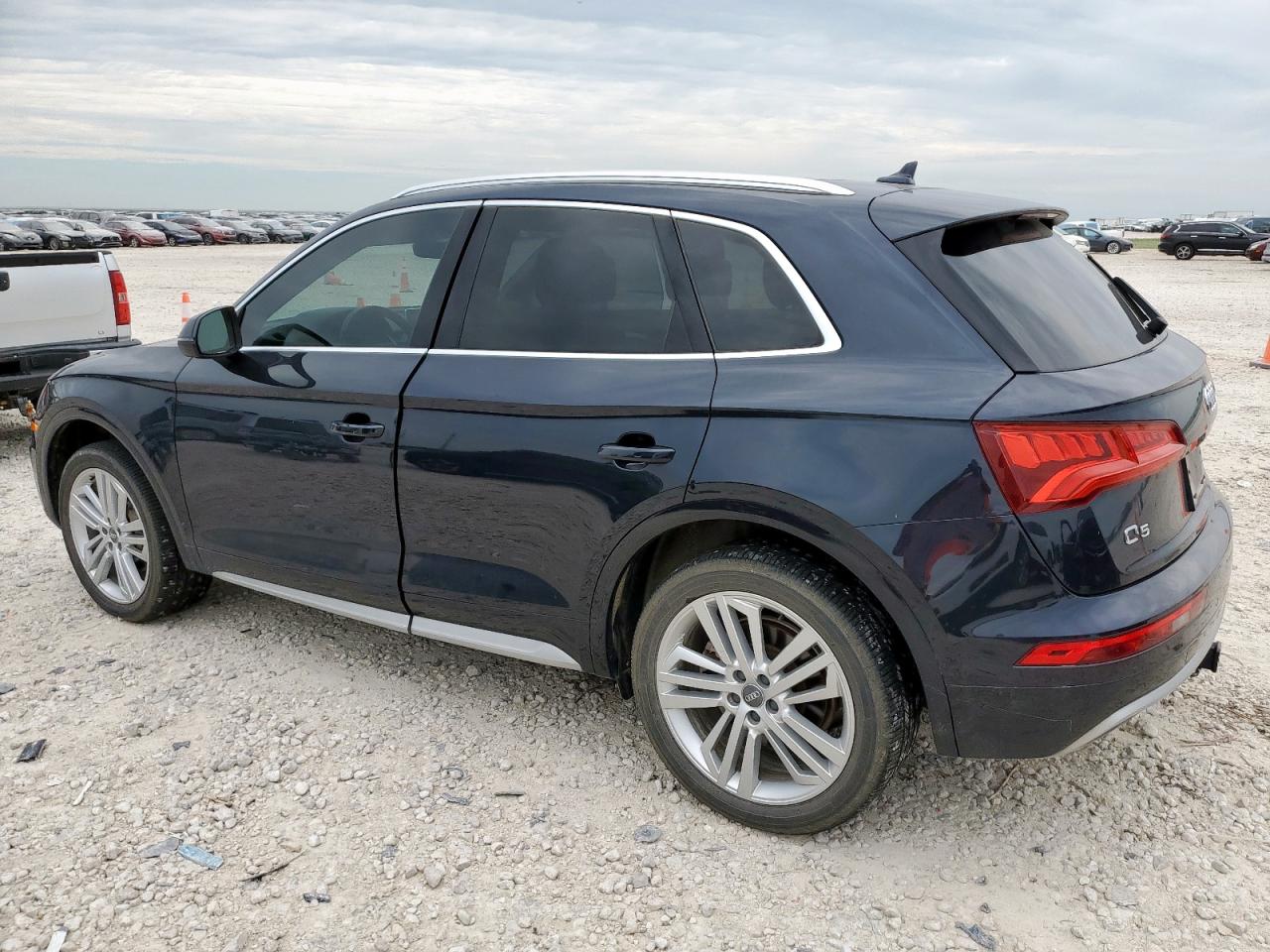 wa1bnafy7j2111951 WA1BNAFY7J2111951 2018 Audi Q5 Premium Plus