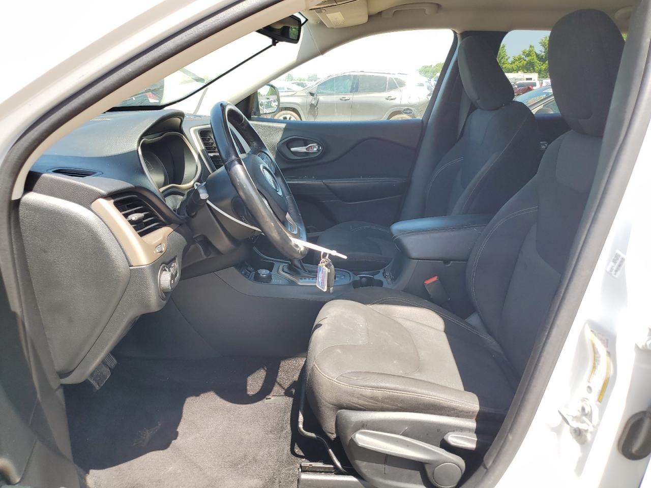 2016 Jeep Cherokee Latitude VIN: 1C4PJMCB9GW288995 Lot: 65618045