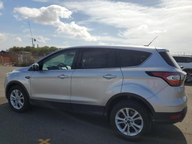  FORD ESCAPE 2017 Srebrny