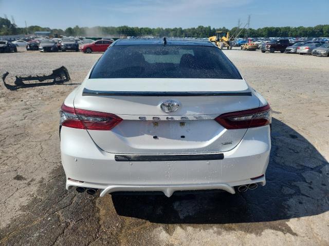  TOYOTA CAMRY 2023 Белы