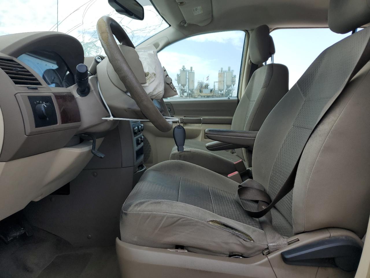 2010 Chrysler Town & Country Lx VIN: 2A4RR2D14AR441739 Lot: 64903955