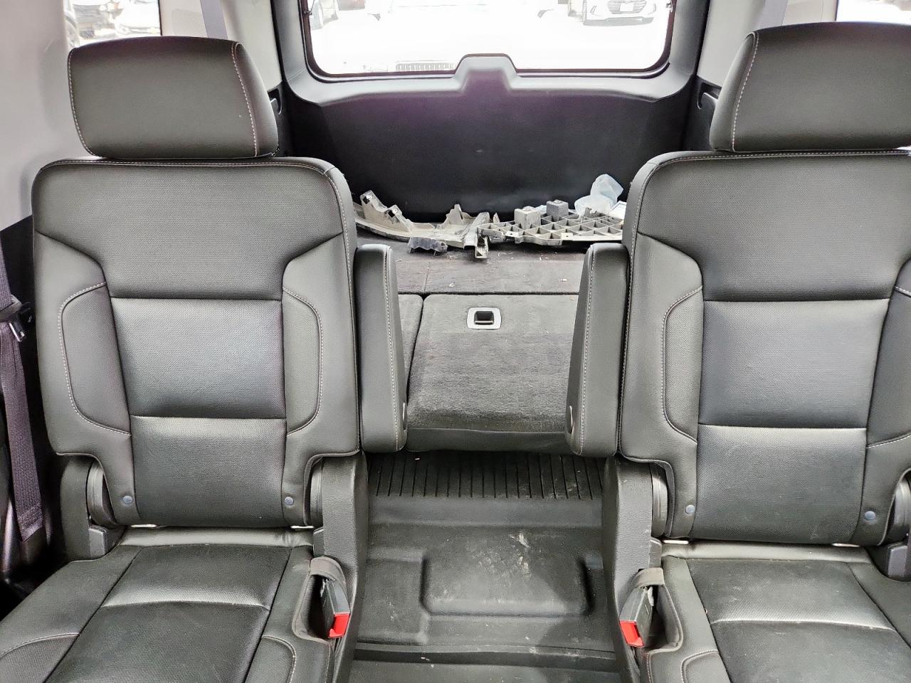 2018 Chevrolet Tahoe K1500 Premier VIN: 1GNSKCKJ7JR304490 Lot: 63460675
