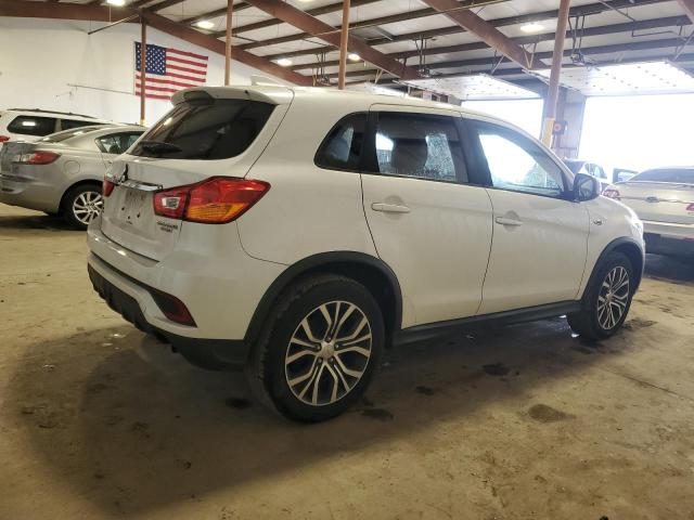  MITSUBISHI OUTLANDER 2018 Biały