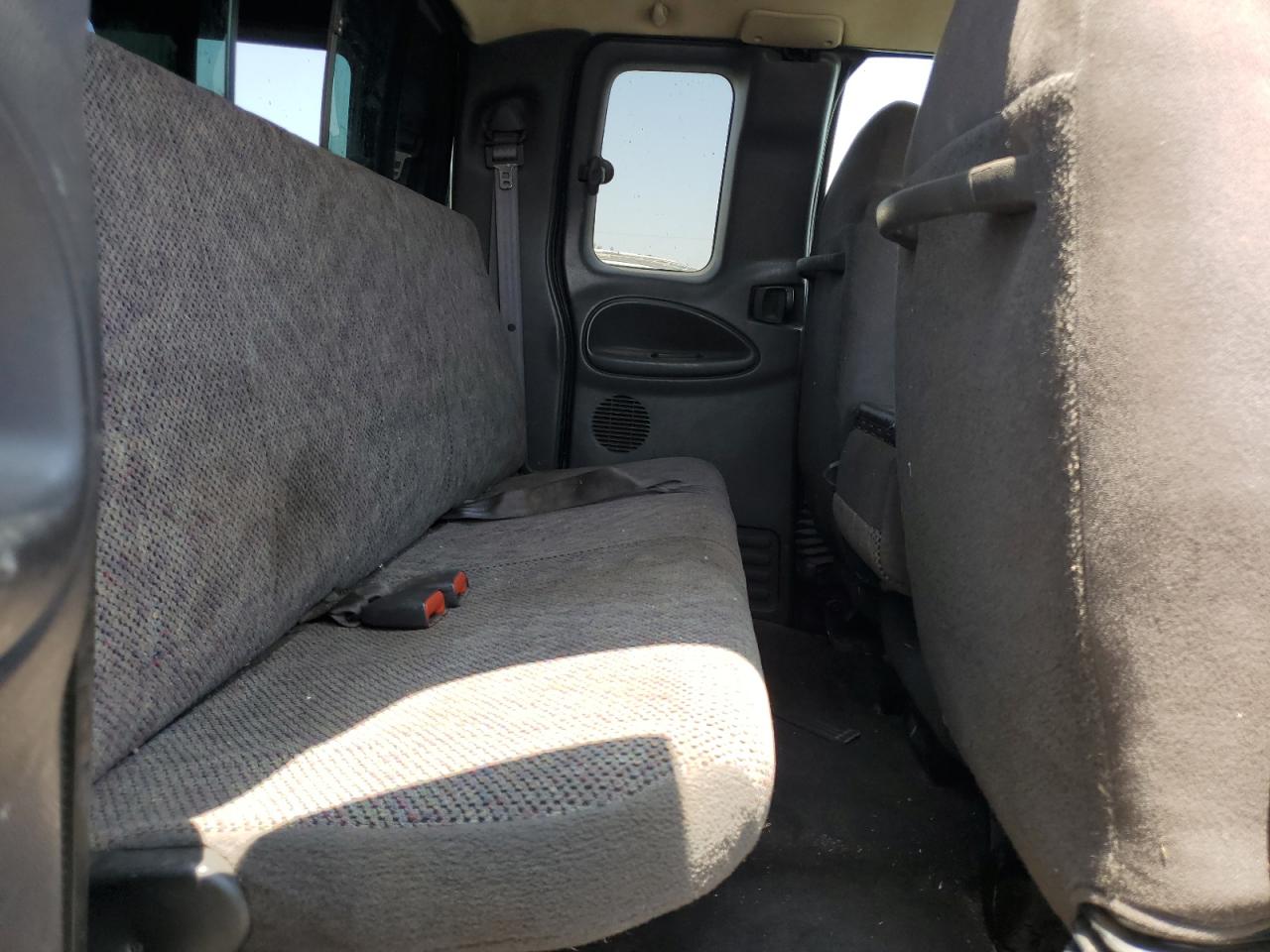 2000 Dodge Ram 1500 VIN: 3B7HC13Y6YG100046 Lot: 65540135