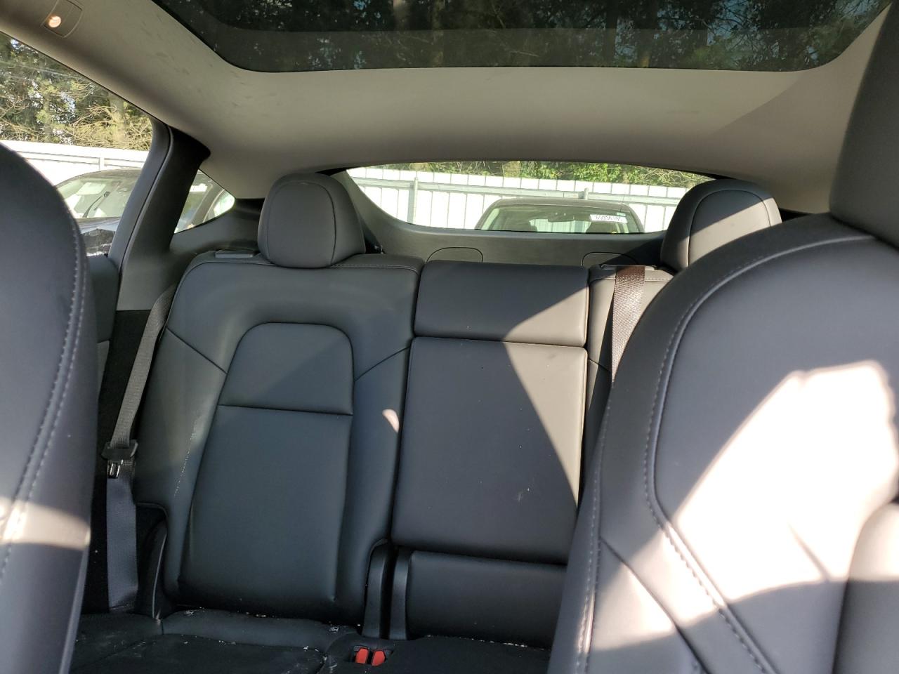 2024 Tesla Model Y VIN: 7SAYGDEE9RA229415 Lot: 65658365