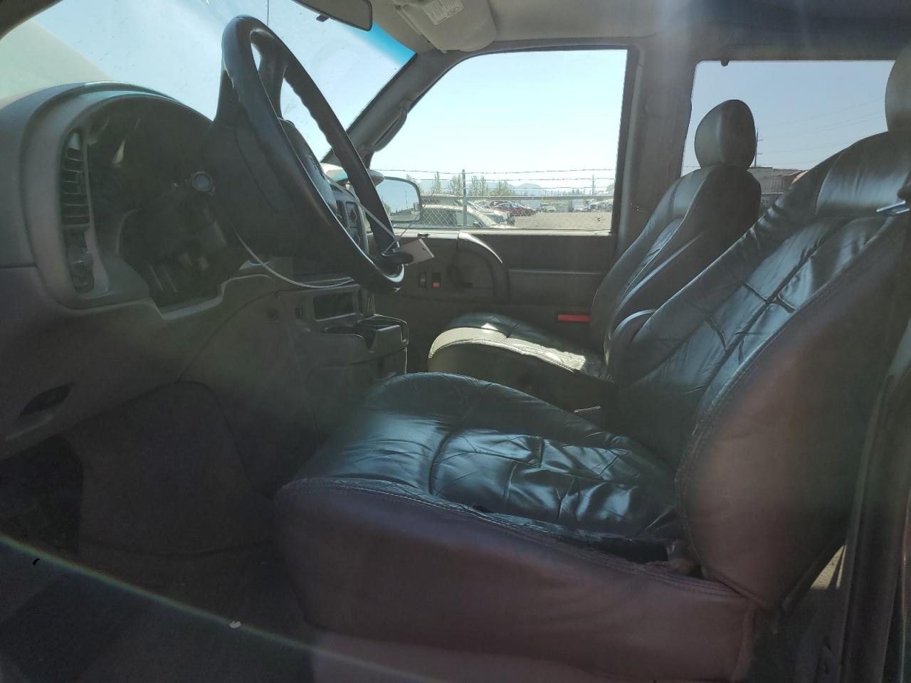 2004 Chevrolet Astro VIN: 1GNEL19X24B111542 Lot: 64989205