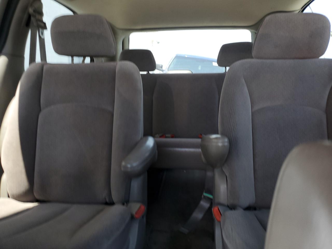 2003 Chrysler Town & Country VIN: 2C4GP24R73R358060 Lot: 64146305