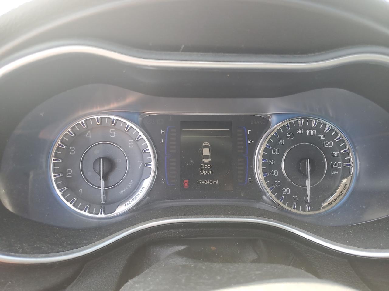 2015 Chrysler 200 Limited VIN: 1C3CCCAB8FN722239 Lot: 66387075