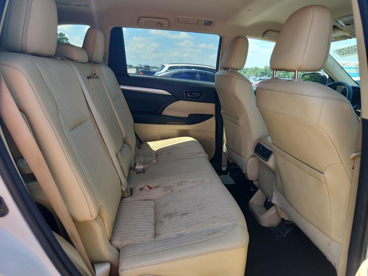 2015 Toyota Highlander Le VIN: 5TDZKRFH3FS046186 Lot: 66908035