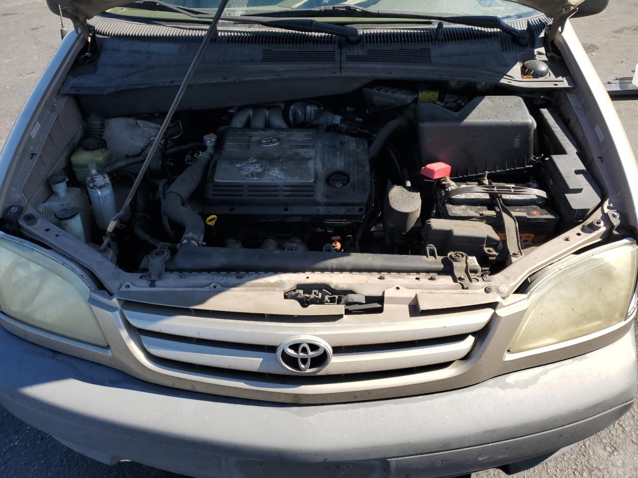 2002 Toyota Sienna Ce VIN: 4T3ZF19C32U487945 Lot: 64080805