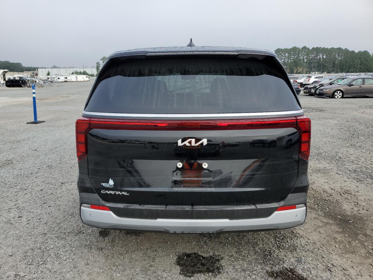 2025 Kia Carnival Lx VIN: KNDNB5K36S6533250 Lot: 64791625