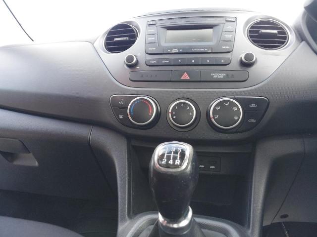 2018 HYUNDAI I10 SE