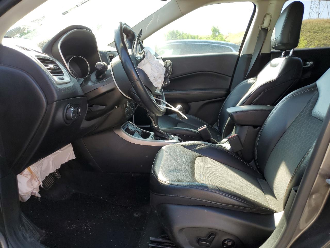 2018 Jeep Compass Latitude VIN: 3C4NJDBB1JT315242 Lot: 64333865
