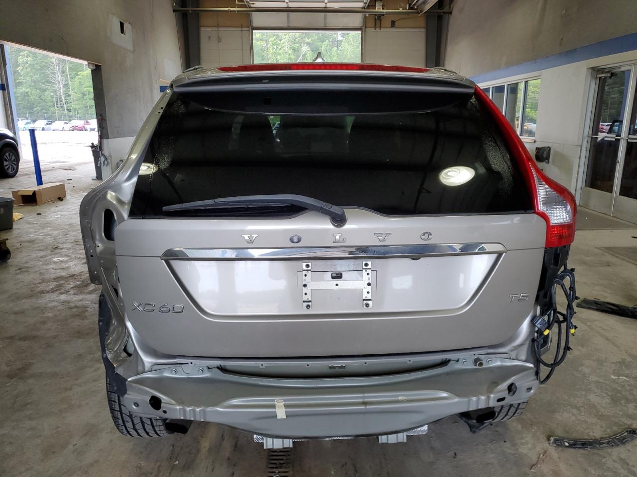 2016 Volvo Xc60 T5 Platinum VIN: YV440MDM8G2888157 Lot: 64071425