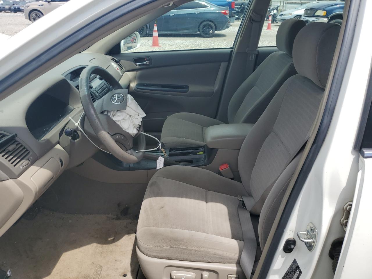 2005 Toyota Camry Le VIN: 4T1BE32K55U589987 Lot: 63856635