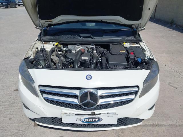 2013 MERCEDES BENZ A180 BLUEE