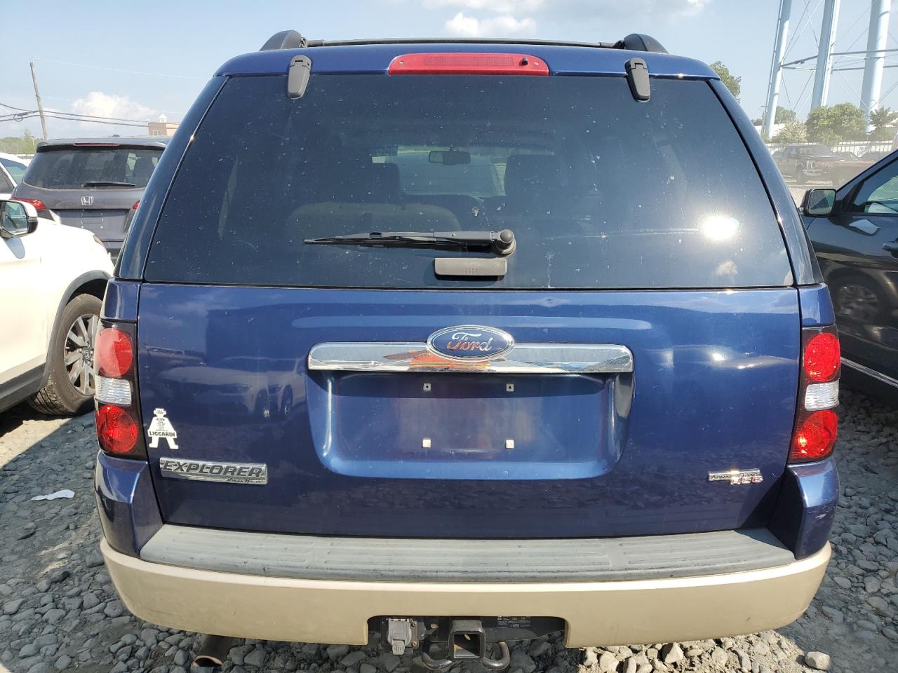 1fmeu748x7ub32670 1FMEU748X7UB32670 2007 Ford Explorer Eddie Bauer