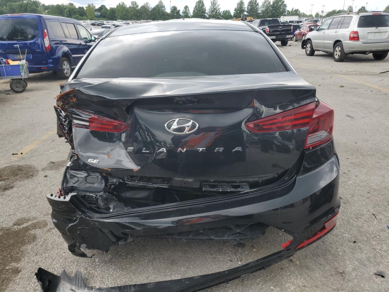 2019 Hyundai Elantra Se VIN: 5NPD74LF0KH472662 Lot: 64946305