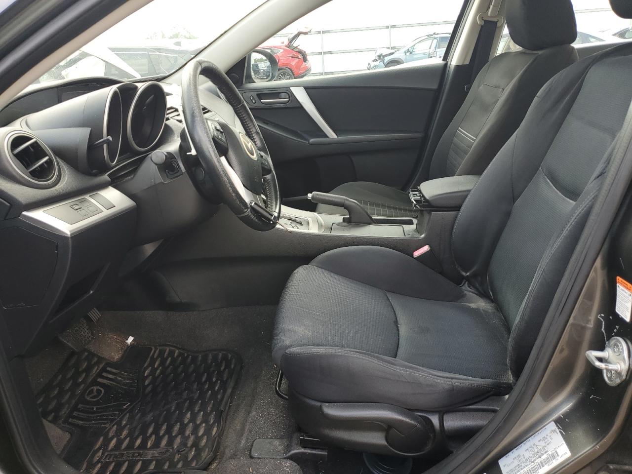 2011 Mazda 3 S VIN: JM1BL1U65B1366103 Lot: 64088185