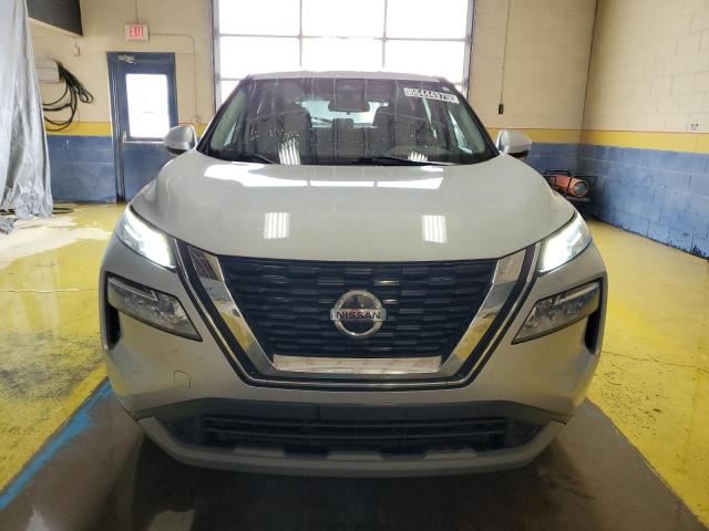  NISSAN ROGUE 2021 Srebrny