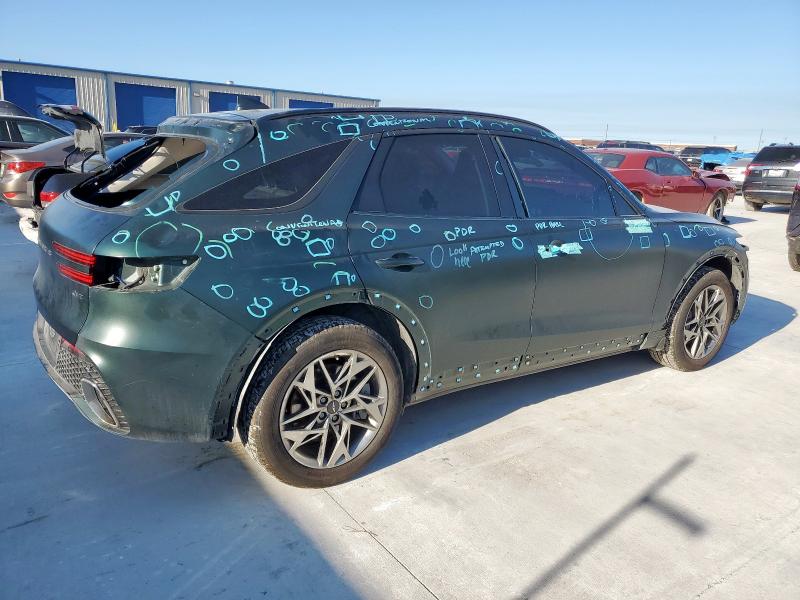  GENESIS GV70 BASE 2024 Зеленый