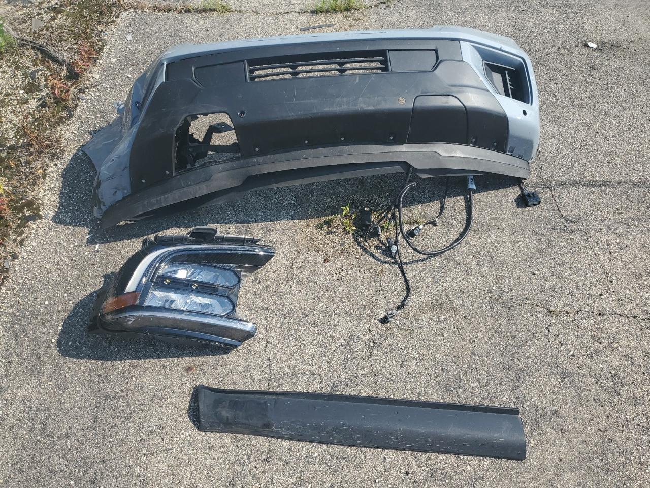 2025 Ford Expedition Active VIN: 1FMJU1J8XSEA22849 Lot: 64723525
