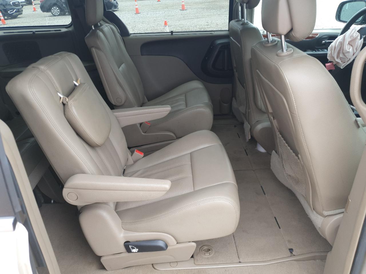 2015 Chrysler Town & Country Touring L VIN: 2C4RC1CG7FR674190 Lot: 85762365