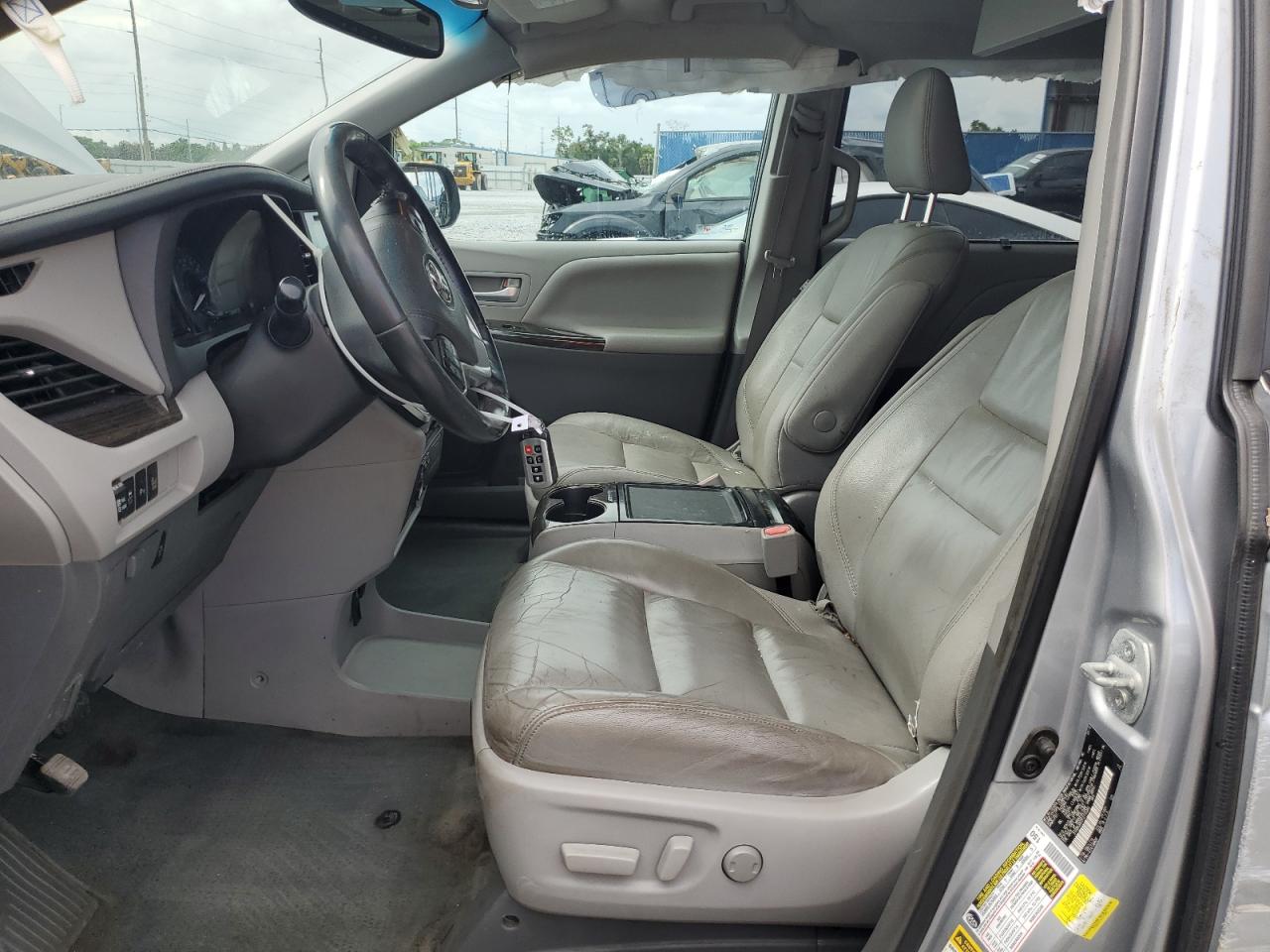 2015 Toyota Sienna Xle VIN: 5TDDK3DC0FS115365 Lot: 64943005