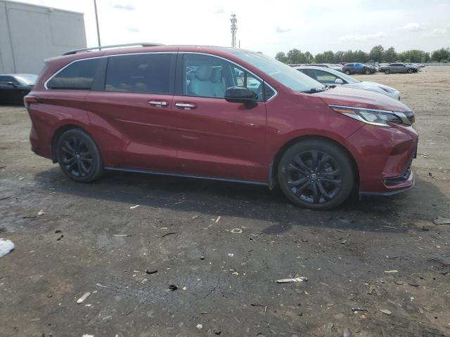  TOYOTA SIENNA 2023 Красный