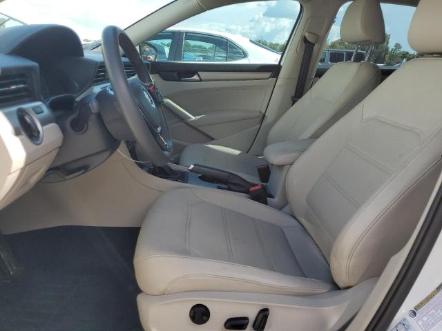  VOLKSWAGEN PASSAT 2022 White