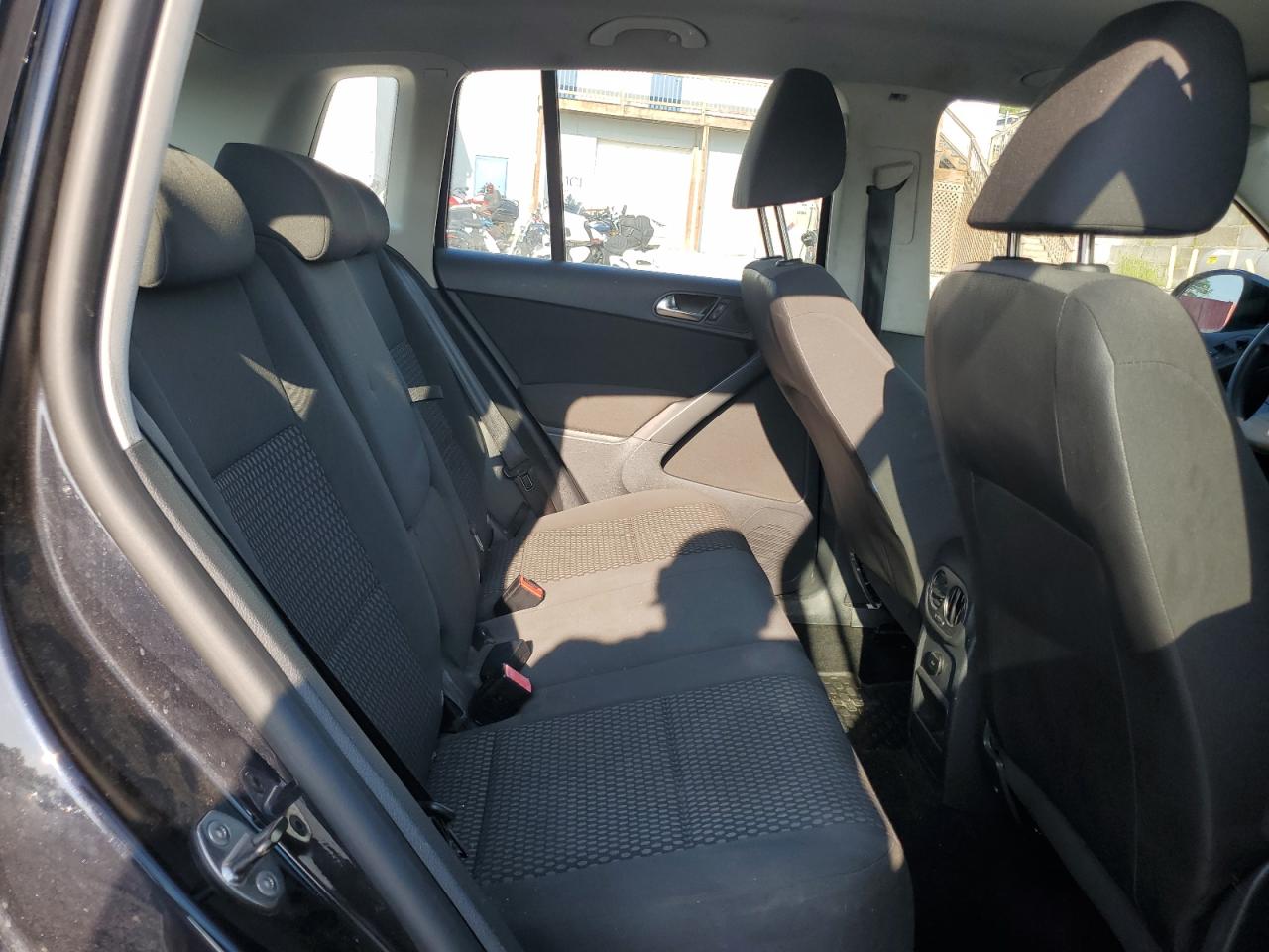 2010 Volkswagen Tiguan Se VIN: WVGBV7AX3AW516605 Lot: 64825855