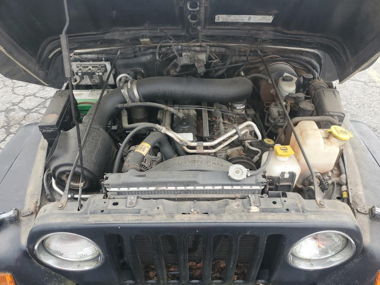 2000 Jeep Wrangler / Tj Sahara VIN: 1J4FA59S5YP761127 Lot: 65247225