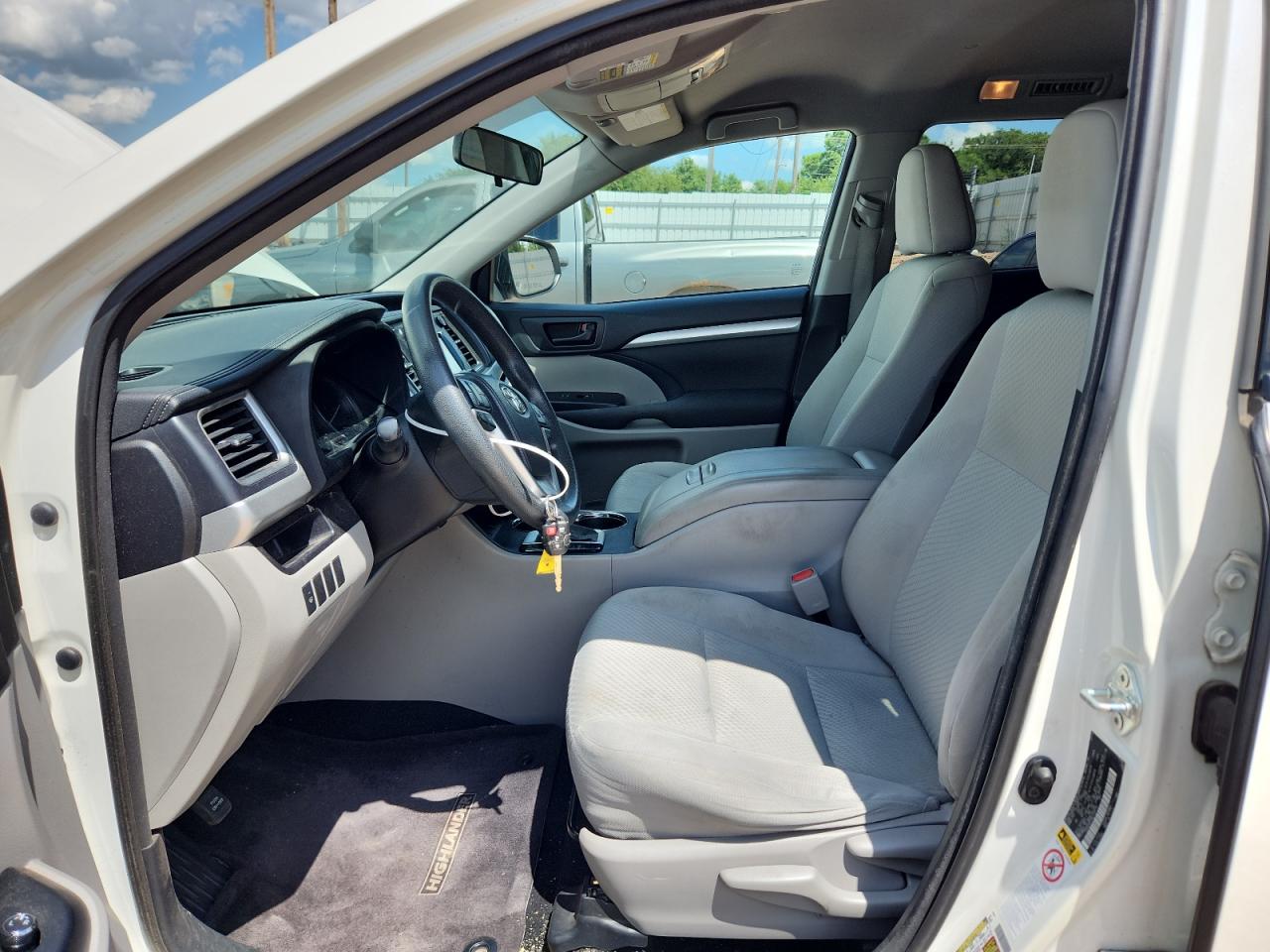 2014 Toyota Highlander Le VIN: 5TDZARFH9ES008785 Lot: 64101235