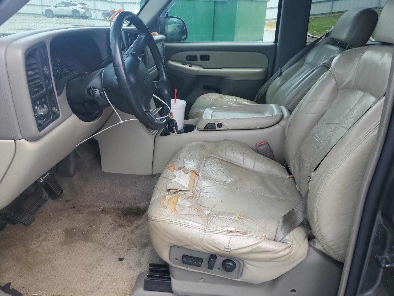 2001 Chevrolet Suburban C1500 VIN: 1GNEC16T91J305925 Lot: 65145215