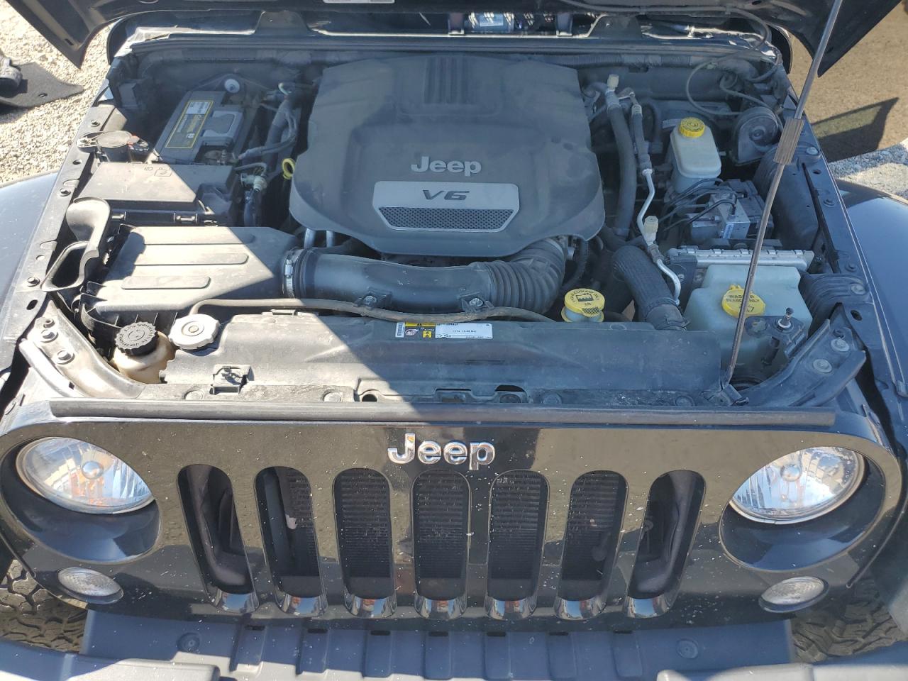 2015 Jeep Wrangler Unlimited Rubicon VIN: 1C4BJWFG2FL744025 Lot: 63226435