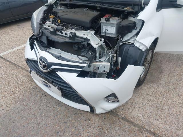 2015 TOYOTA YARIS ICON